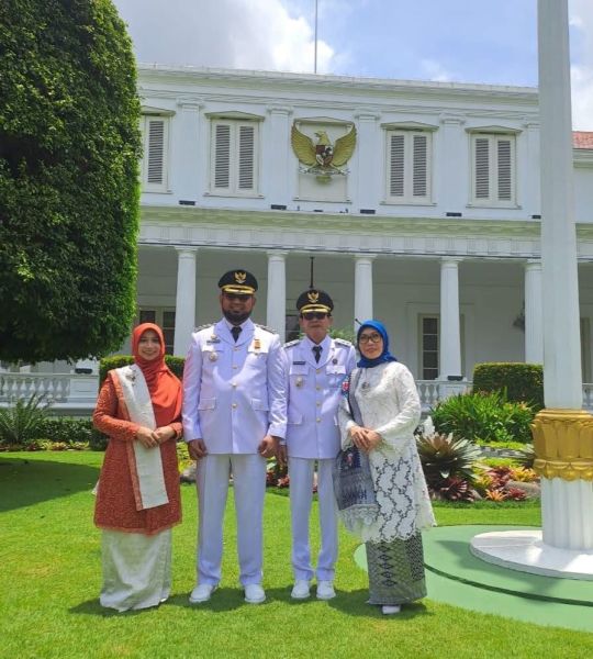 Hasan Ali Bassam Kasuba & Helmy Umar Muchsin (Bupati dan Wakil Bupati Kabupaten Halmahera Selatan)