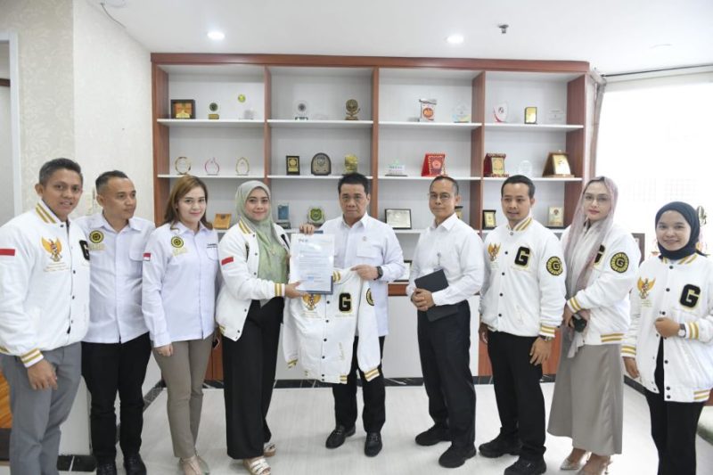 BPN GESID foto bersama Wamen Desa, Riza Patria (Sumber foto: hadi)